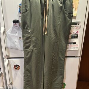 FIGS women’s Cargo Drawstring Pants in Olive